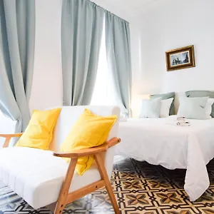 https://letmalaga-soho-apartment.1costadelsol.com